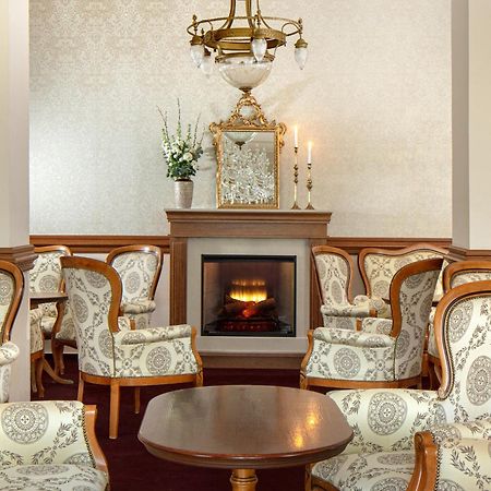 Imperial Spa & Kurhotel Františkovy Lázně エクステリア 写真