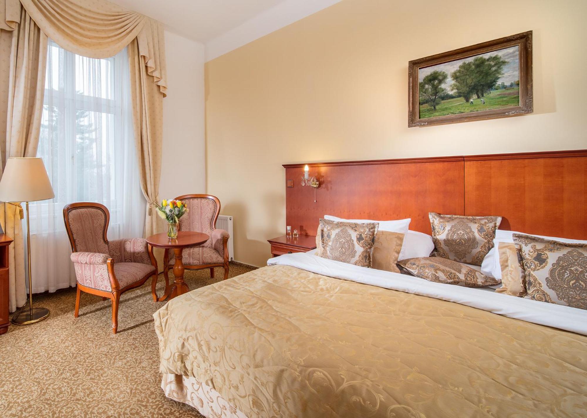 Imperial Spa & Kurhotel Františkovy Lázně エクステリア 写真