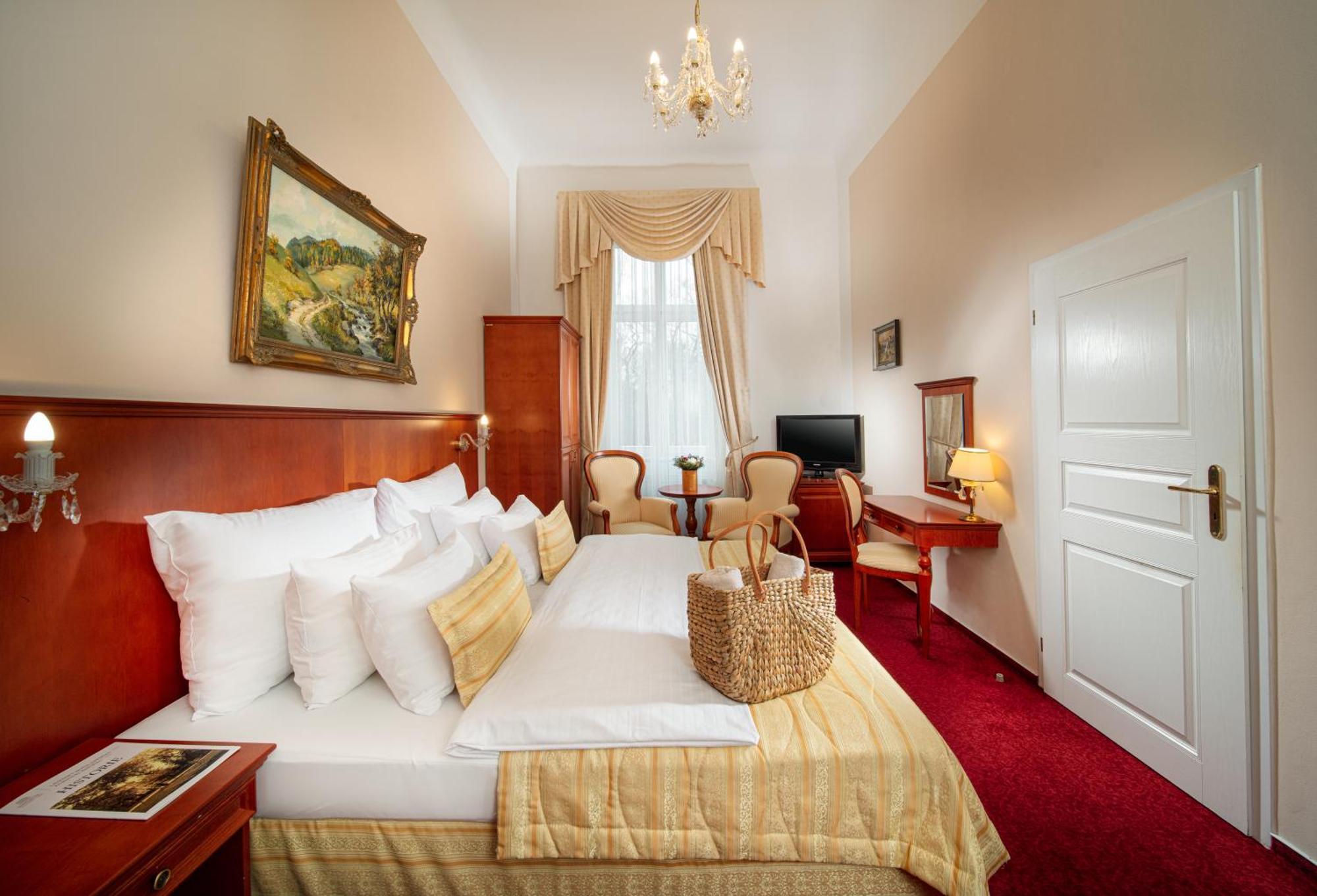 Imperial Spa & Kurhotel Františkovy Lázně エクステリア 写真