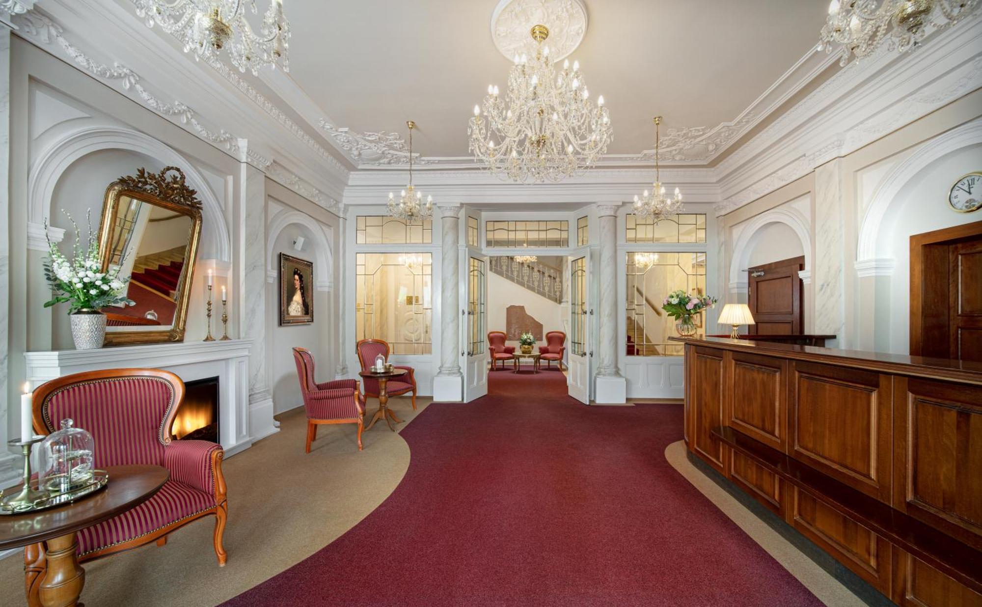 Imperial Spa & Kurhotel Františkovy Lázně エクステリア 写真