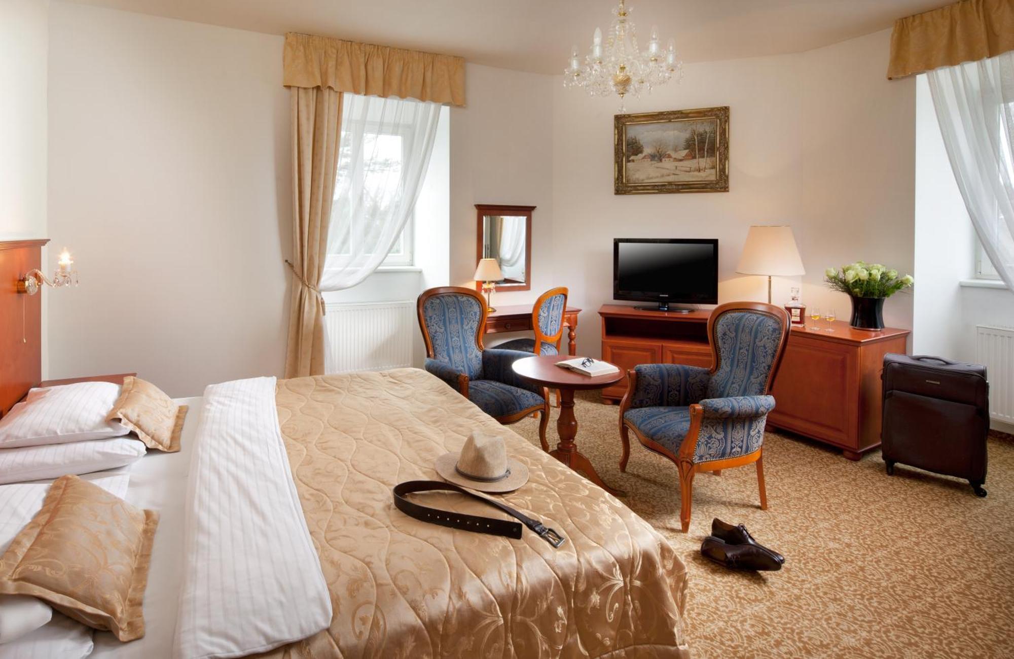 Imperial Spa & Kurhotel Františkovy Lázně エクステリア 写真